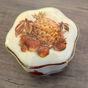 Palissy Trinket Box with Lid Vintage Ceramic in EUC